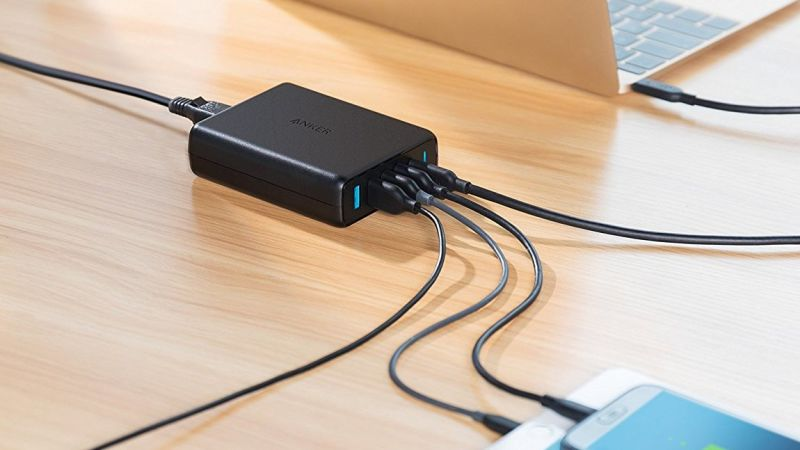 Anker Premium con 5 puertos de carga y USB-C PD | $32 | Amazon | Usa el cupón $5Foto: Amazon